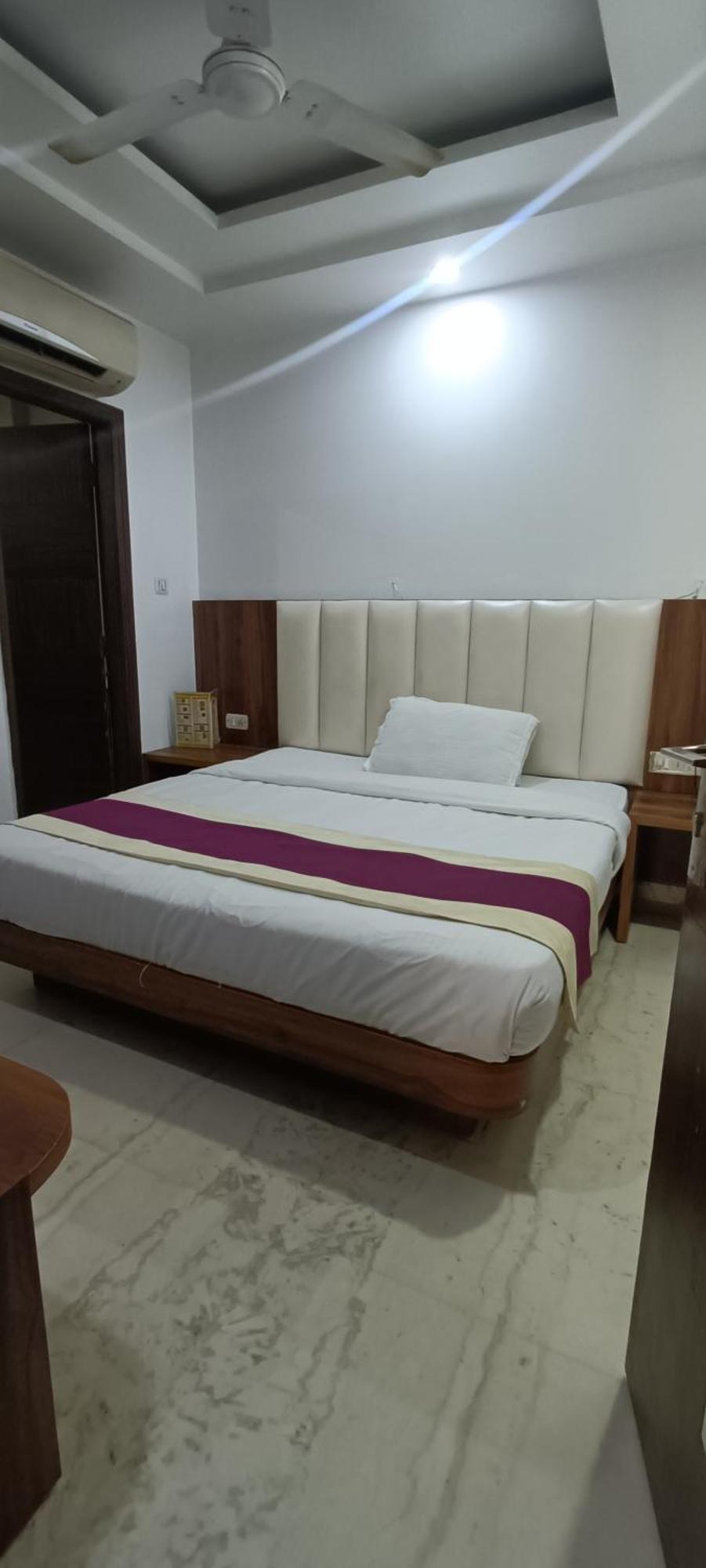 A10 Hotel *