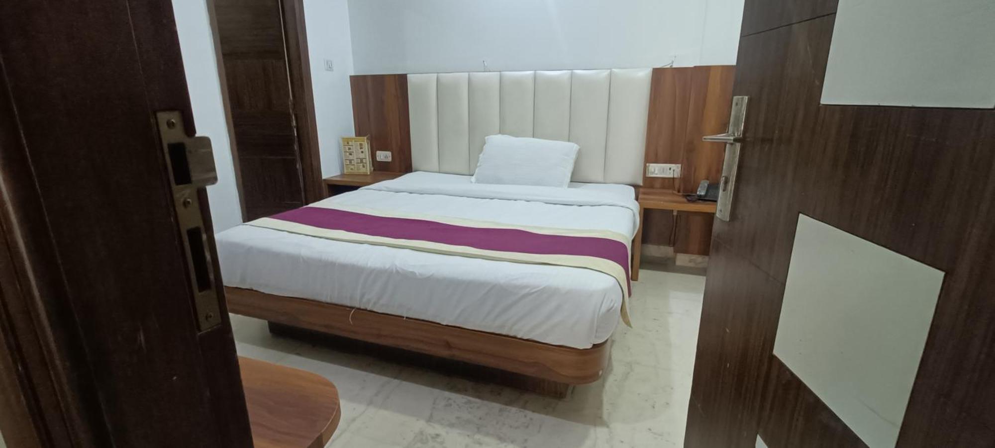 Hotel A10 *